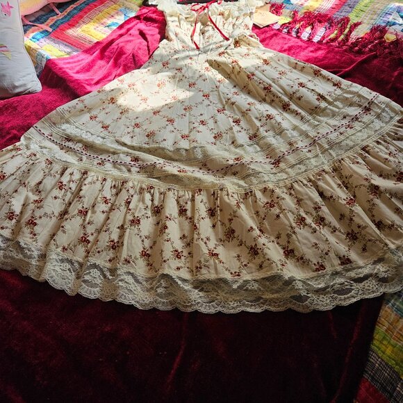 LACEMADE RED GARNET CORSET DRESS SIZE XS NWT Full sweep intricate ribbon lacings - Picture 3 of 8